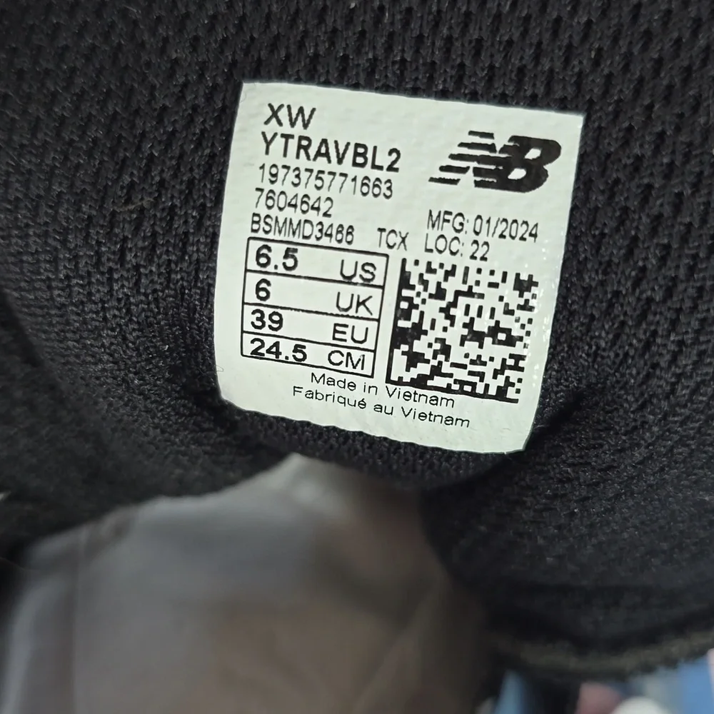 New Balance Rave Run V2 Bungee Lace With Top Strap Wide Shoes - Picture 9 of 12